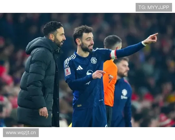 《《太阳报》:阿莫林拟设个人特训助力芒特重返三狮军团 《《太阳报》:阿莫林拟设个人特训助力芒特重返三狮军团